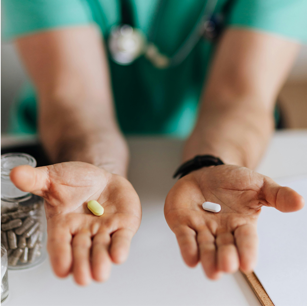Strawberry lemonade and matcha brekky drinks peeking out of a tote bag